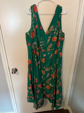 Vince Camuto Green Floral V-Neck Asymmetrical Dress with Orange Blooms
